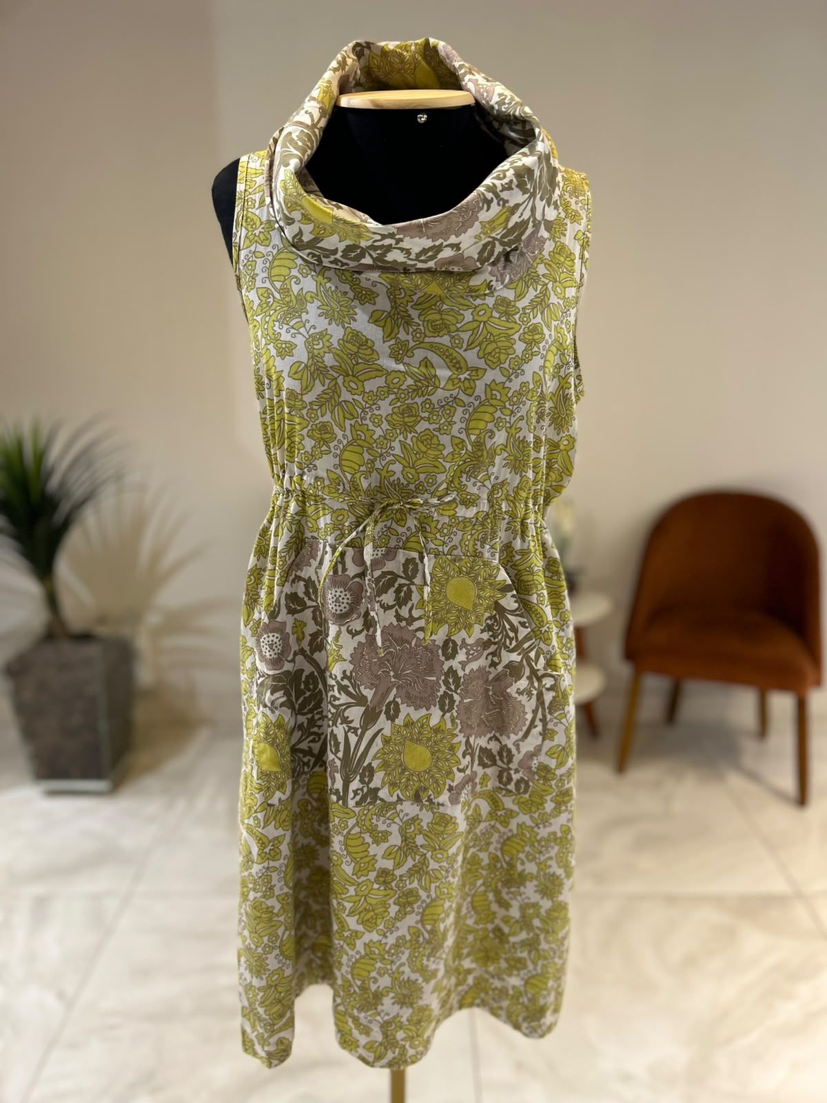 Vestido Gola Boba