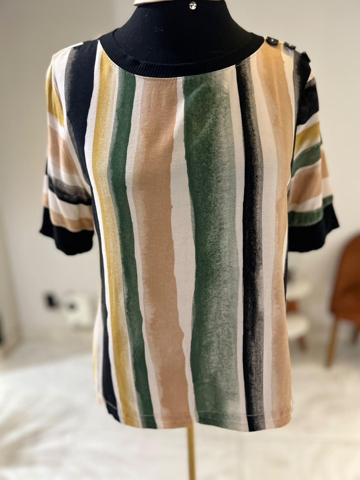 Blusa Manga Curta Botões