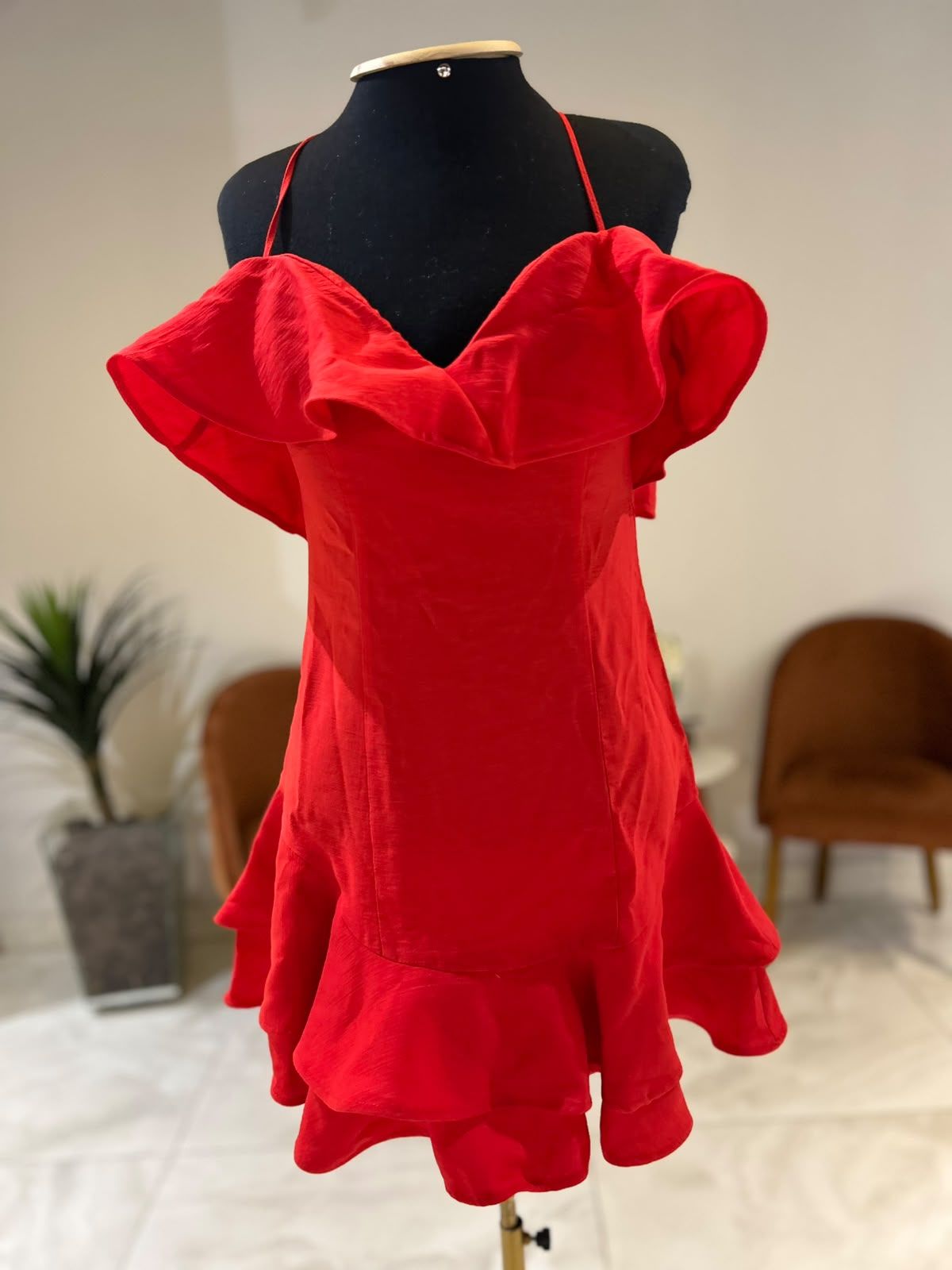 Vestido Curto Babados