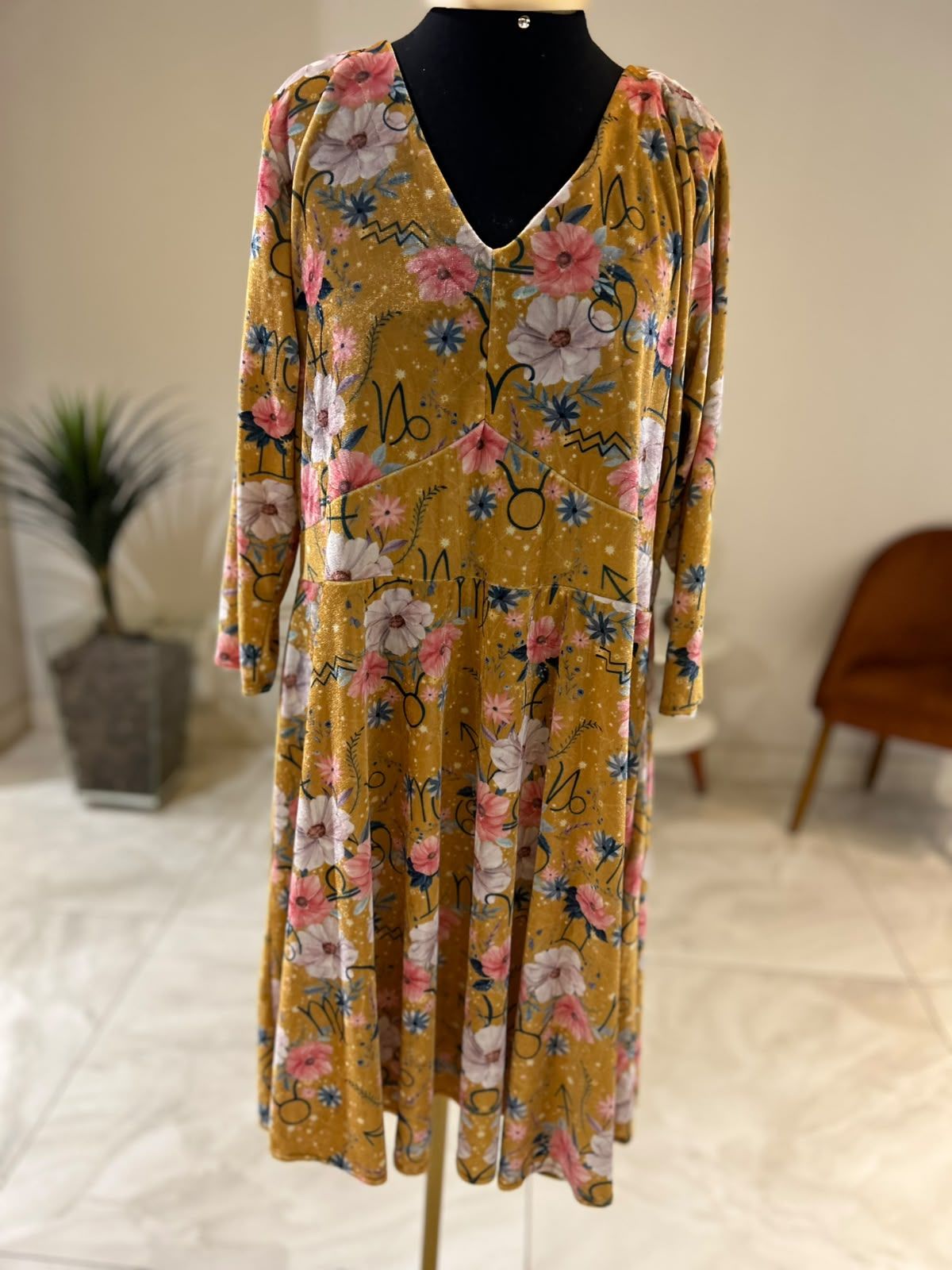 Vestido Aveludado Meia Manga