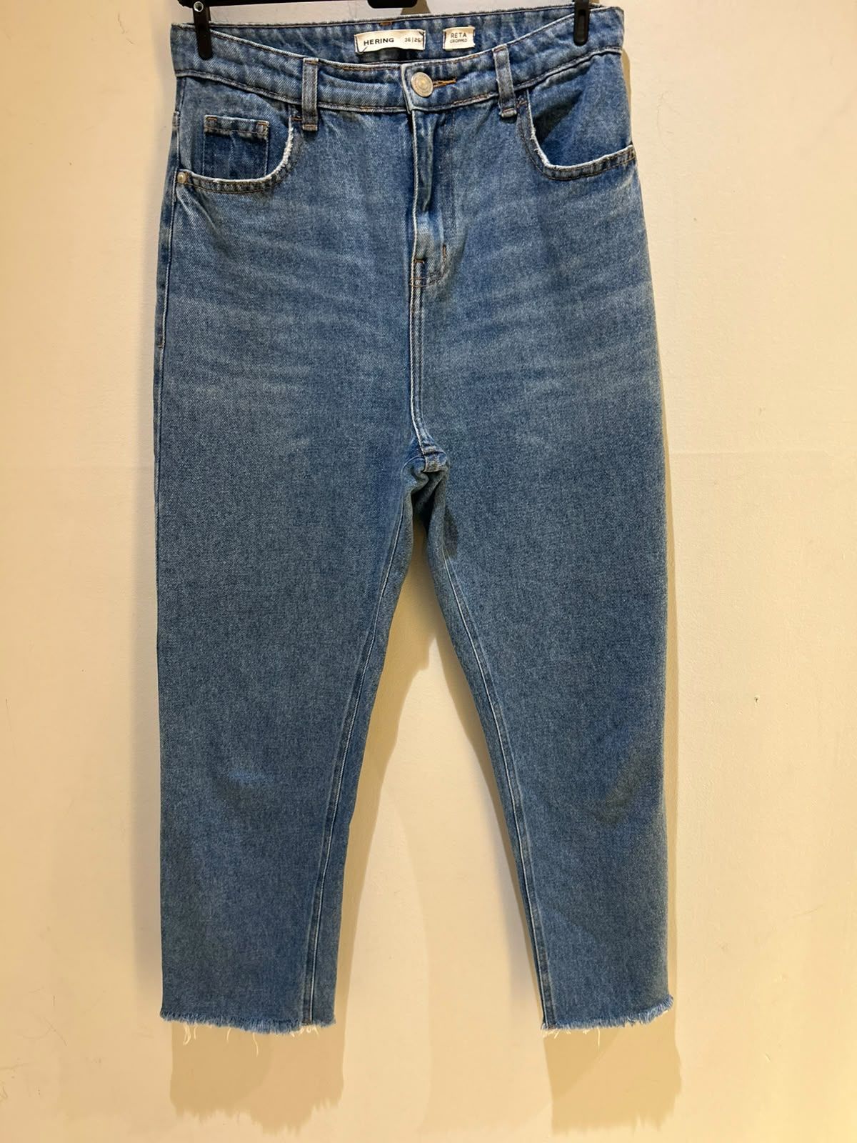 Calça Jeans Reta Cropped