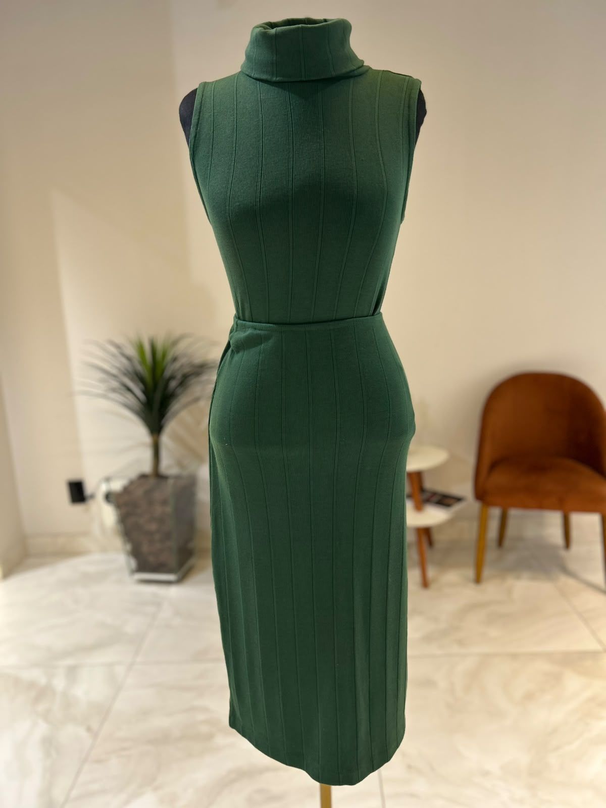 Conjunto Saia Midi + Regata 