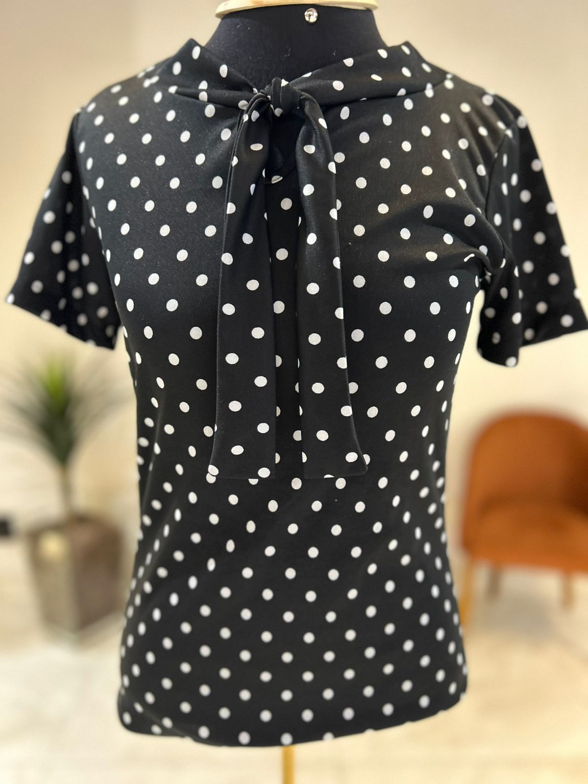 Blusa Manga Curta Poá