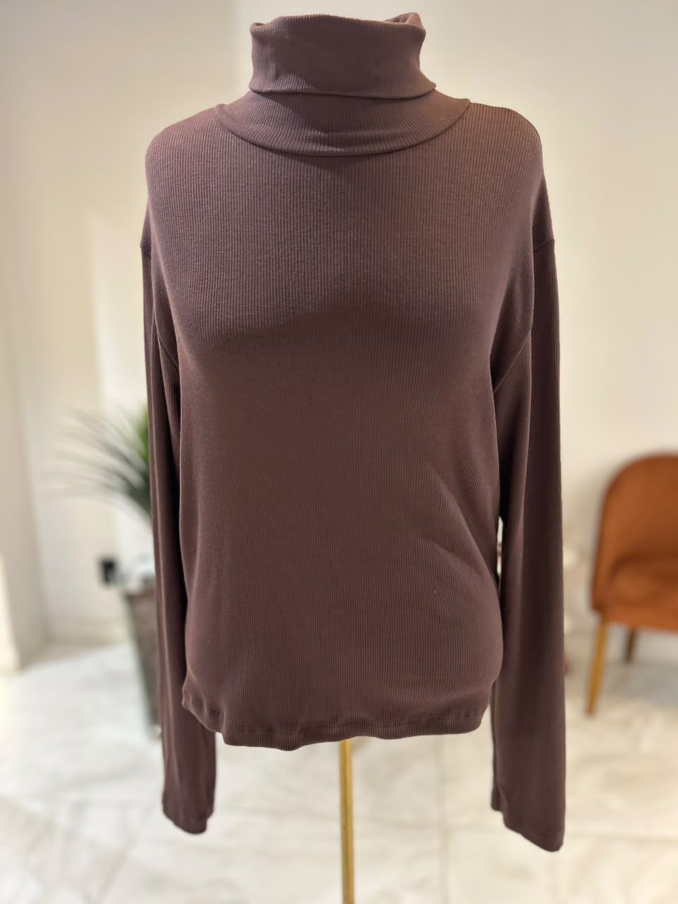 Blusa Canelada Gola Alta