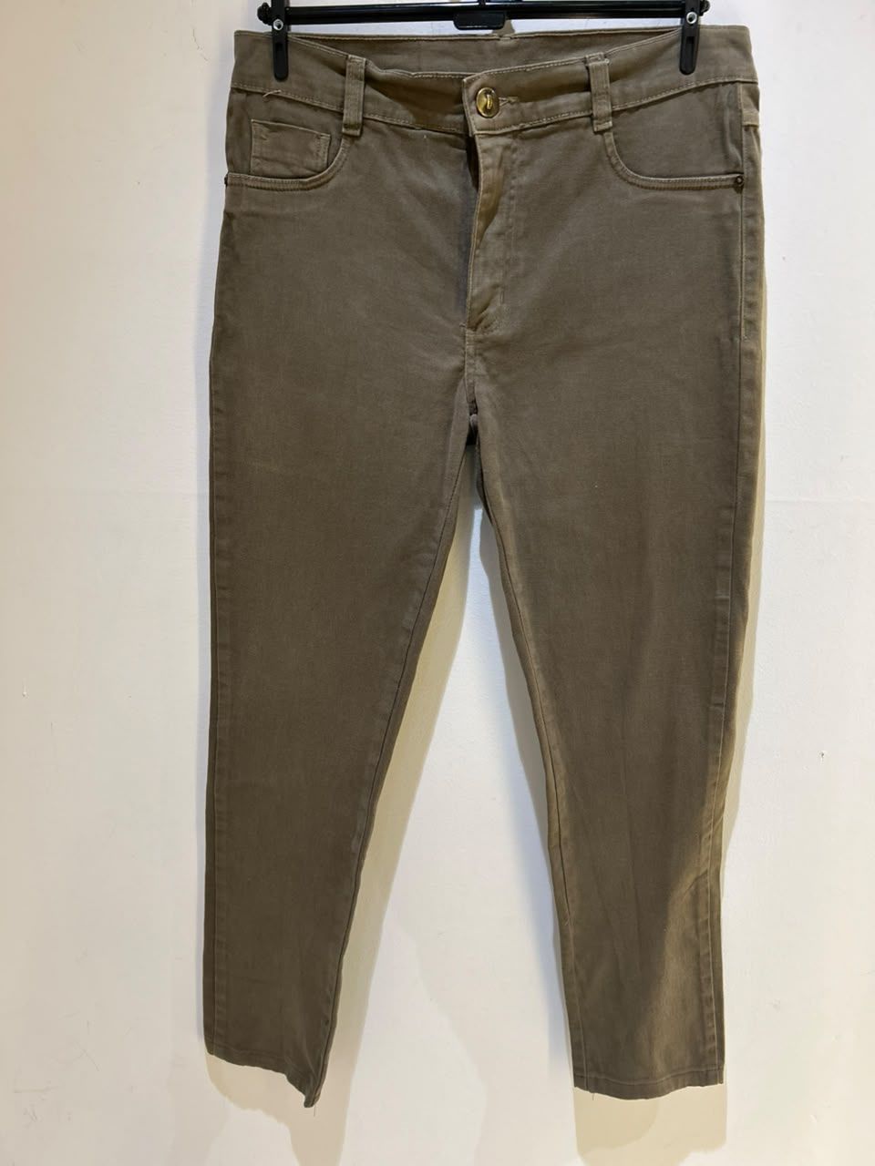 Calça Oliva Usada
