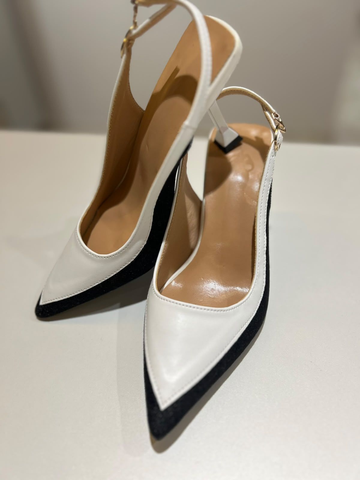 Scarpin Slingback Detalhe Jeans Black