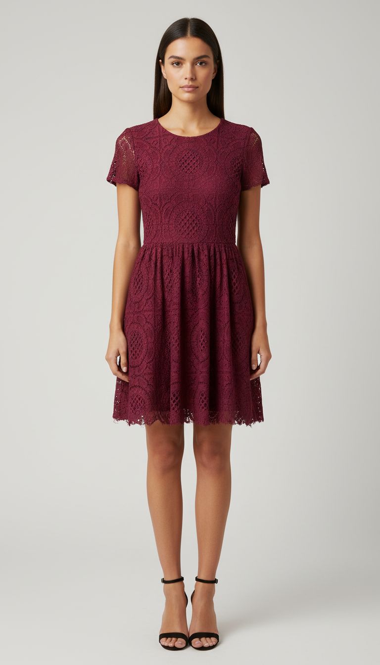 Vestido Curto Renda